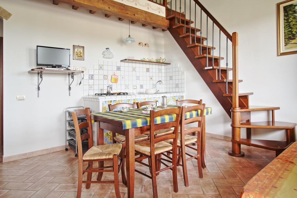 Podere Tre Cipressi Campiglia Marittima Exterior foto