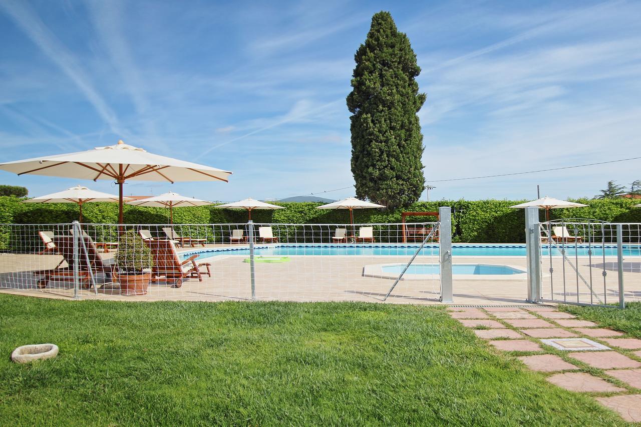 Podere Tre Cipressi Campiglia Marittima Exterior foto